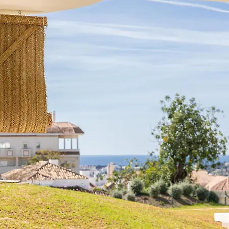 Апартаменты Luxury Private Patio Aloha By Aora